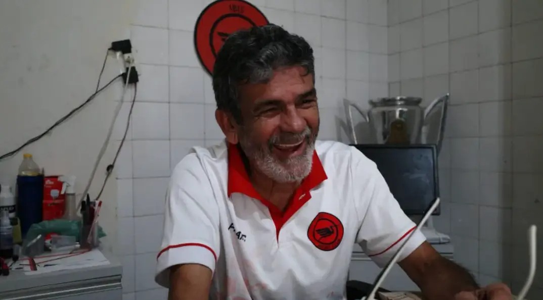 世界最差球队连续四年没赢球,成绩好转反遭球迷上街“抗议”